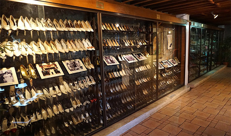 業マリキナ靴博物館に展示されたイメルダ・コレクション